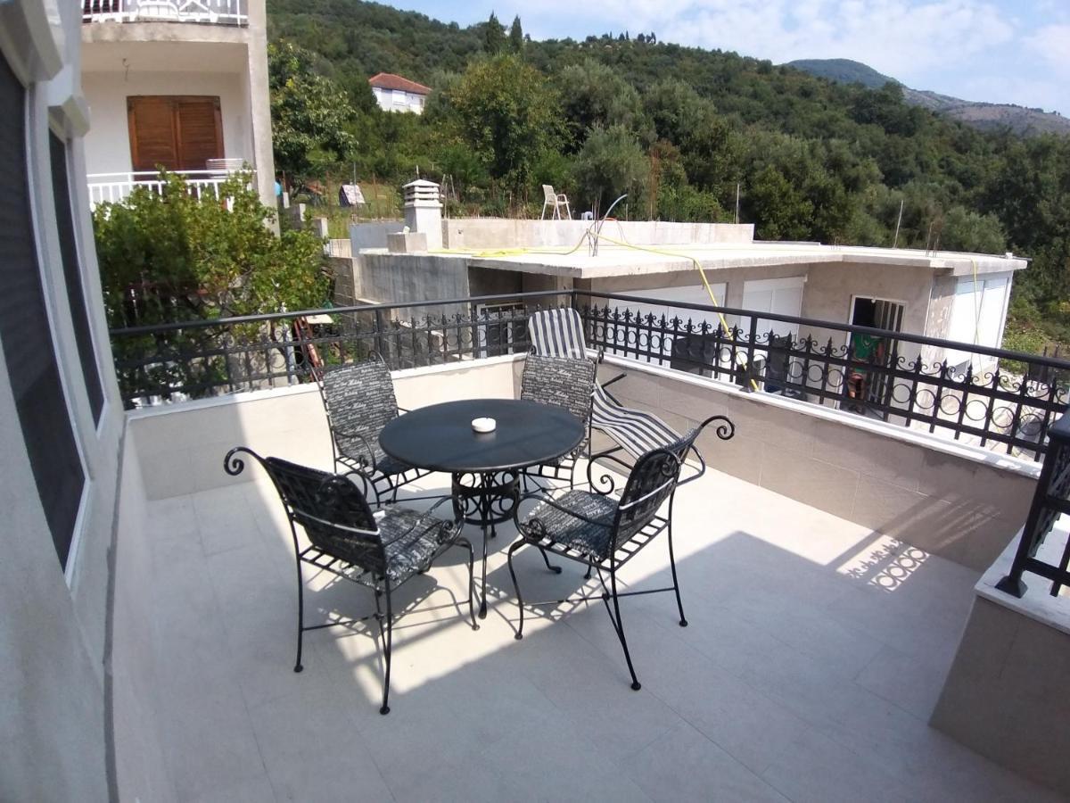 Apartman Dajoda 1 Bijela Exteriér fotografie