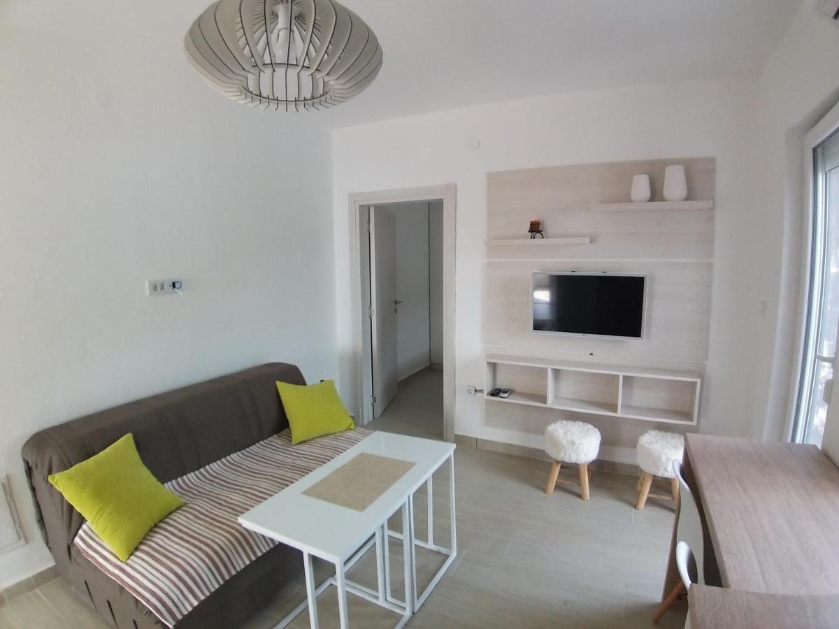 Apartman Dajoda 1 Bijela Exteriér fotografie